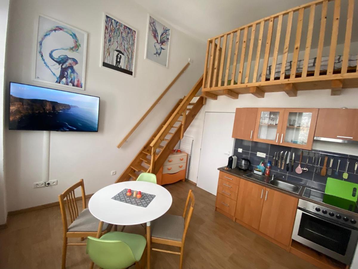 Apartman V Lesni Jablonec nad Nisou Bagian luar foto