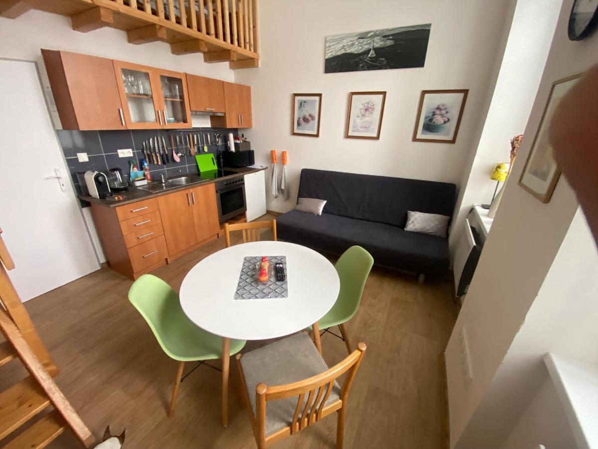 Apartman V Lesni Jablonec nad Nisou Bagian luar foto